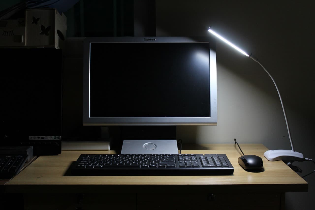 Schreibtischlampe klemmbar